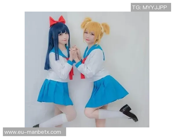 精彩绝伦的美女足球比赛瞬间高清图片欣赏让你领略运动与美的完美结合