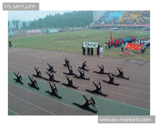 足球裤与内裤的完美搭配让你在运动中尽显风采与舒适感